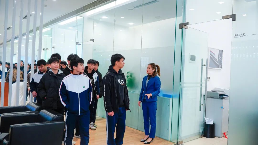 广东省高新技术高级技工学校,花都技工学校,广州技工学校,广州高新技校
广东省高新技术高级技工学校,花都技工学校,广州技工学校,广州高新技校