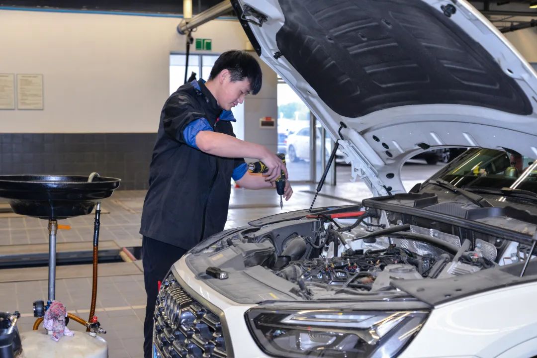 广东省高新技术高级技工学校,花都技工学校,广州技工学校,广州高新技校
广东省高新技术高级技工学校,花都技工学校,广州技工学校,广州高新技校
