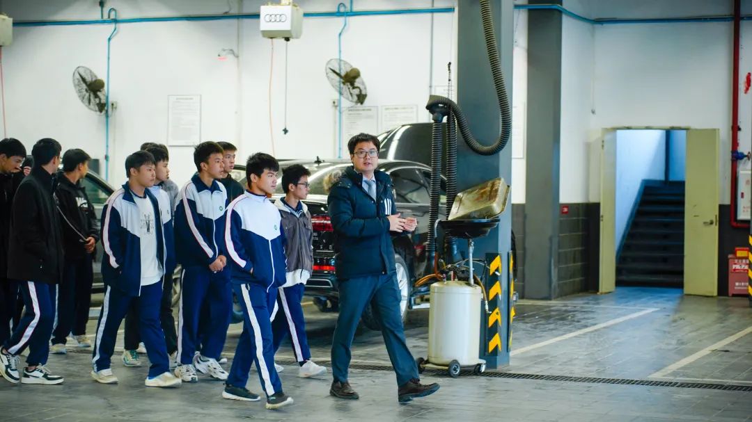 广东省高新技术高级技工学校,花都技工学校,广州技工学校,广州高新技校
广东省高新技术高级技工学校,花都技工学校,广州技工学校,广州高新技校