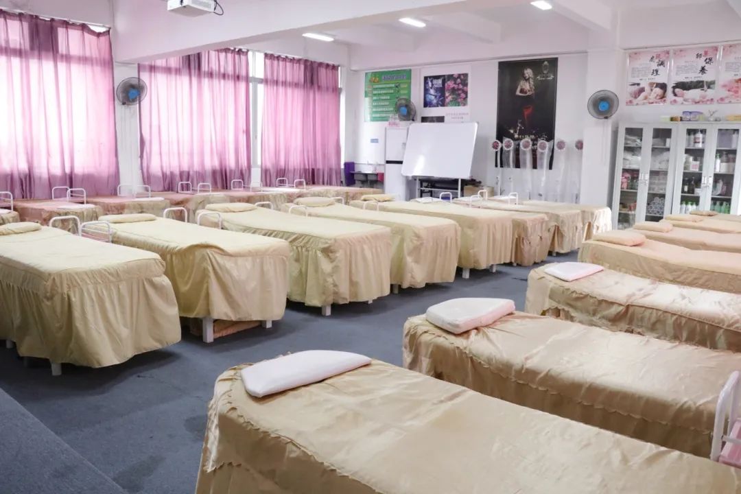广东省高新技术高级技工学校 广东省高新技术高级技工学校